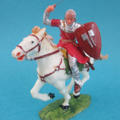8857 4 Cavalier avec épée et écu sur cheval 1 (III a).